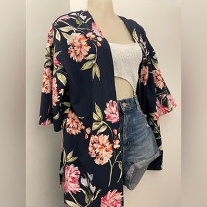 Oversize floral kimono